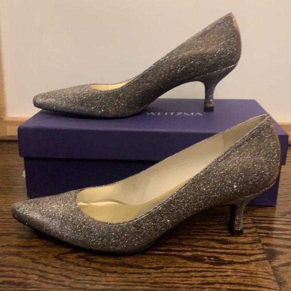 Stuart Weitzman heels that look gold or silver depending on the light - Picture 2 of 8